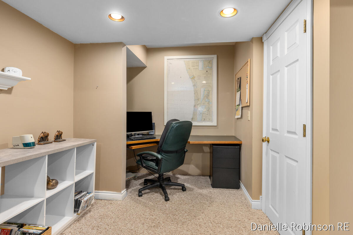 4260 Niles Avenue Holland MI 49424