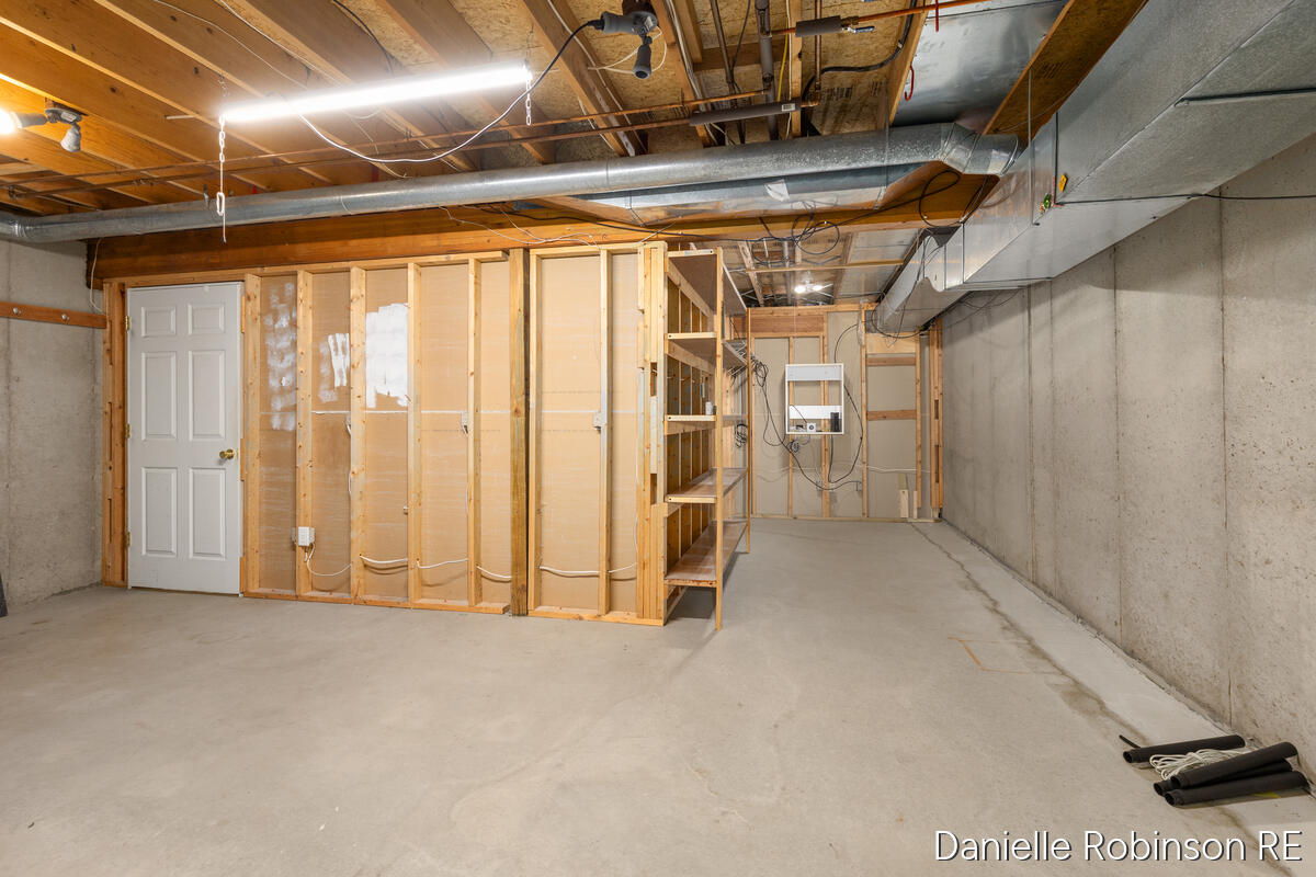 4260 Niles Avenue Holland MI 49424