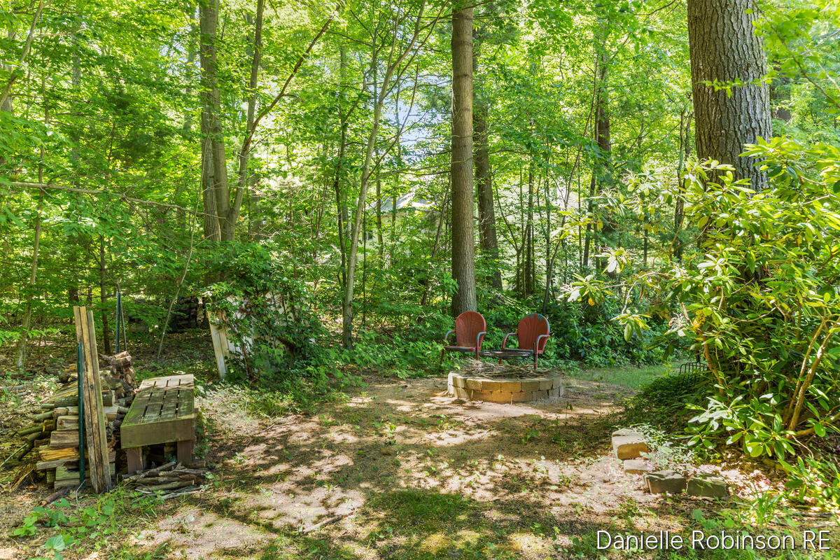 4260 Niles Avenue Holland MI 49424
