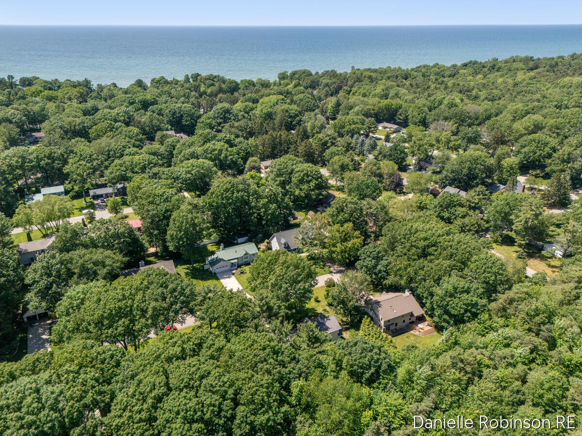 4260 Niles Avenue Holland MI 49424
