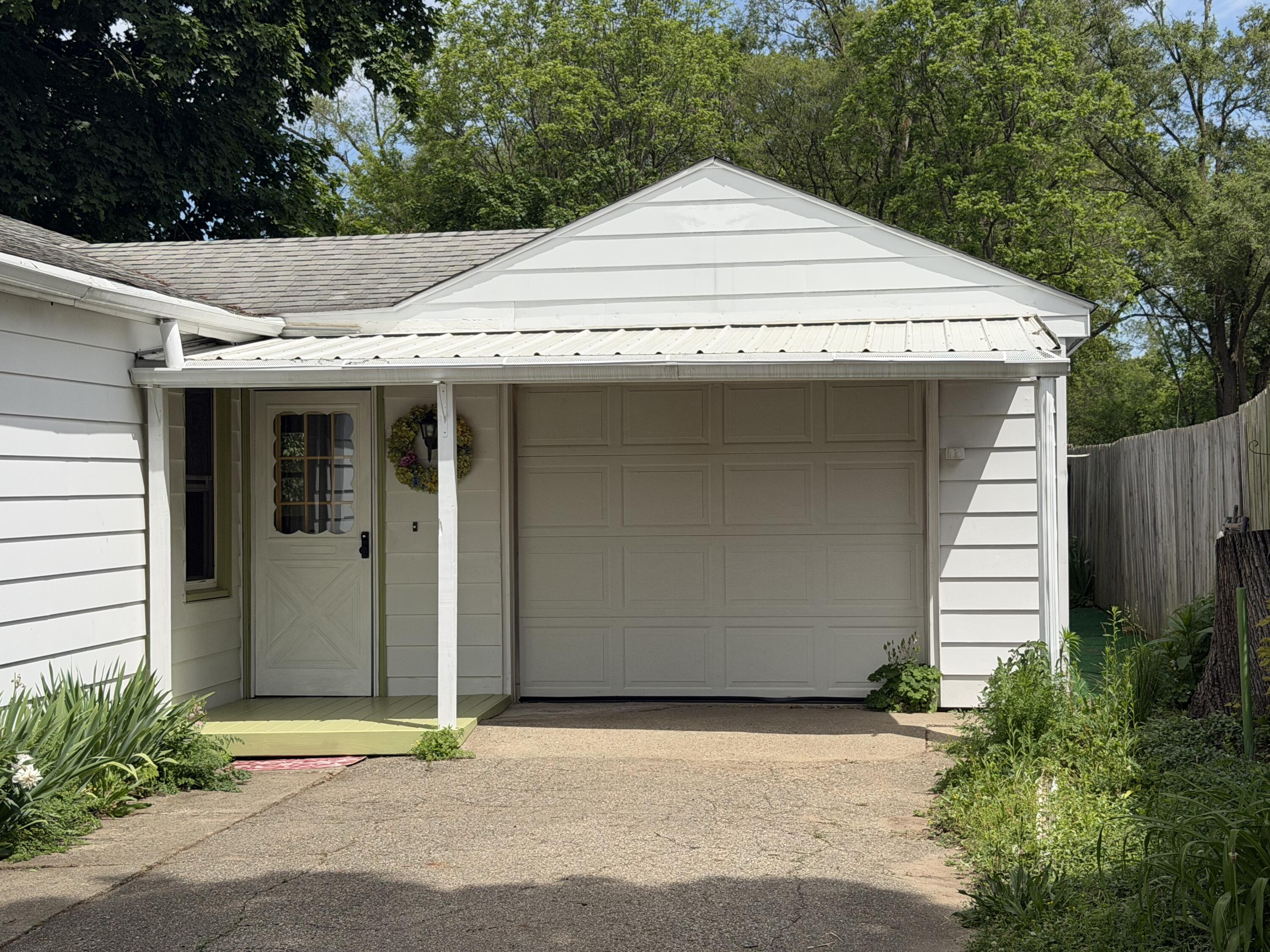 2831 Mckinley Street Kalamazoo MI 49004