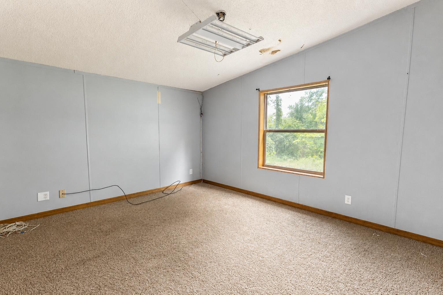 1260 S 13th Street Niles MI 49120