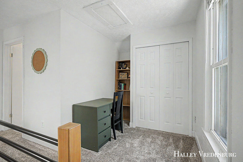 1323 Ashland Avenue NE Grand Rapids MI 49505