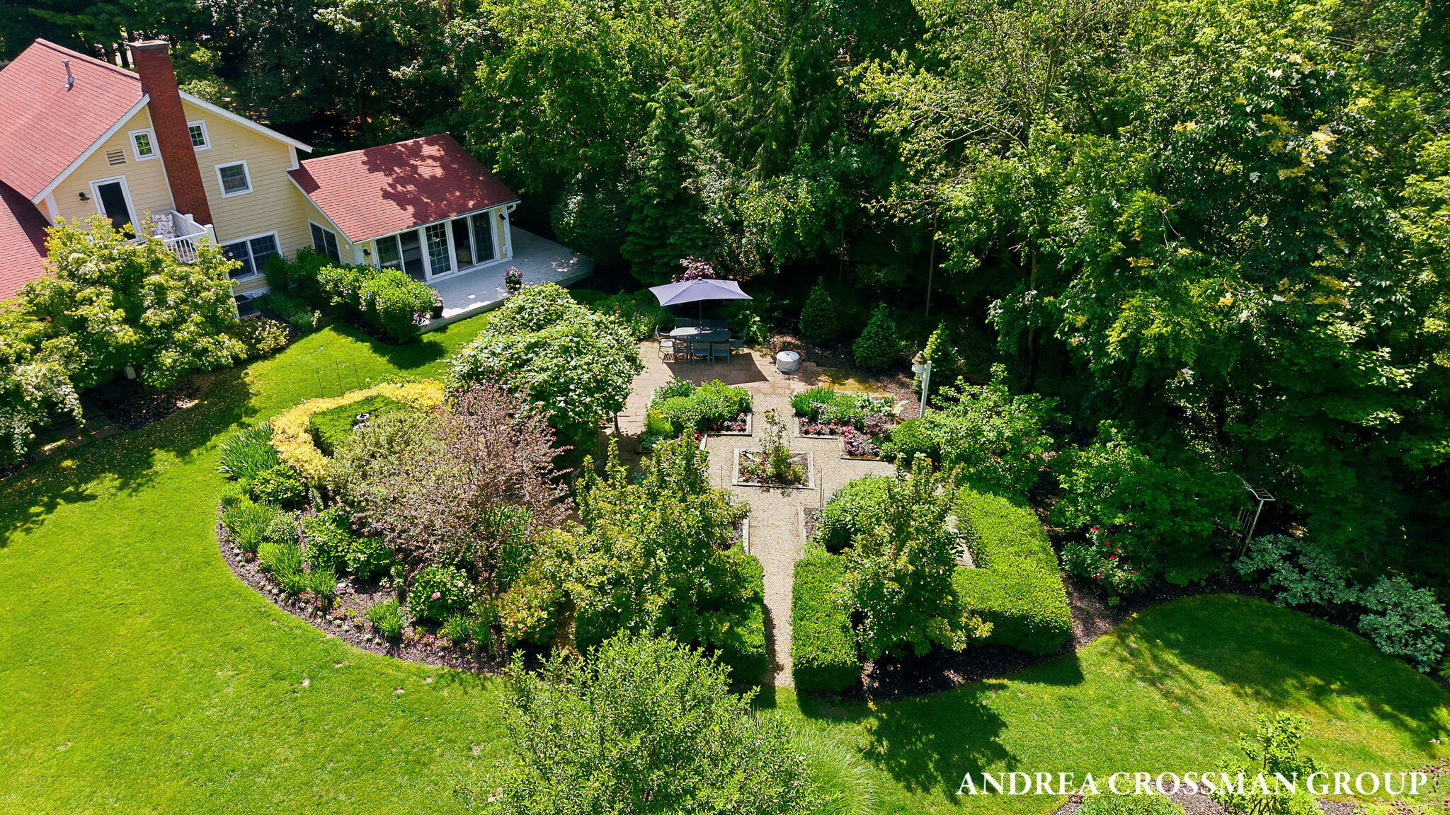 2075 Lakeshore Drive Fennville MI 49408