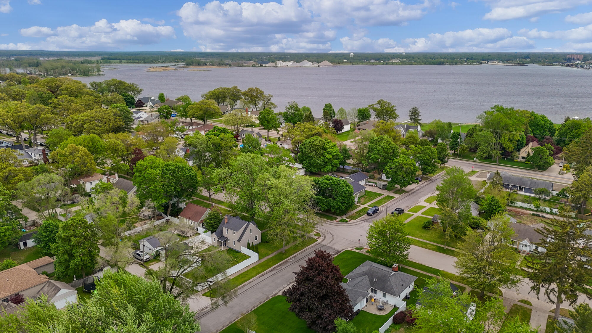 501 Ray Street Muskegon MI 49445