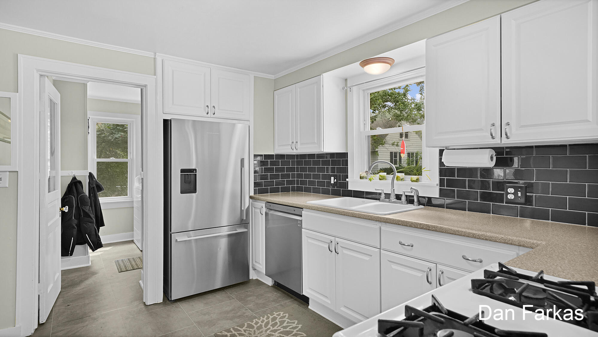 2531 Miller Avenue NW Grand Rapids MI 49544