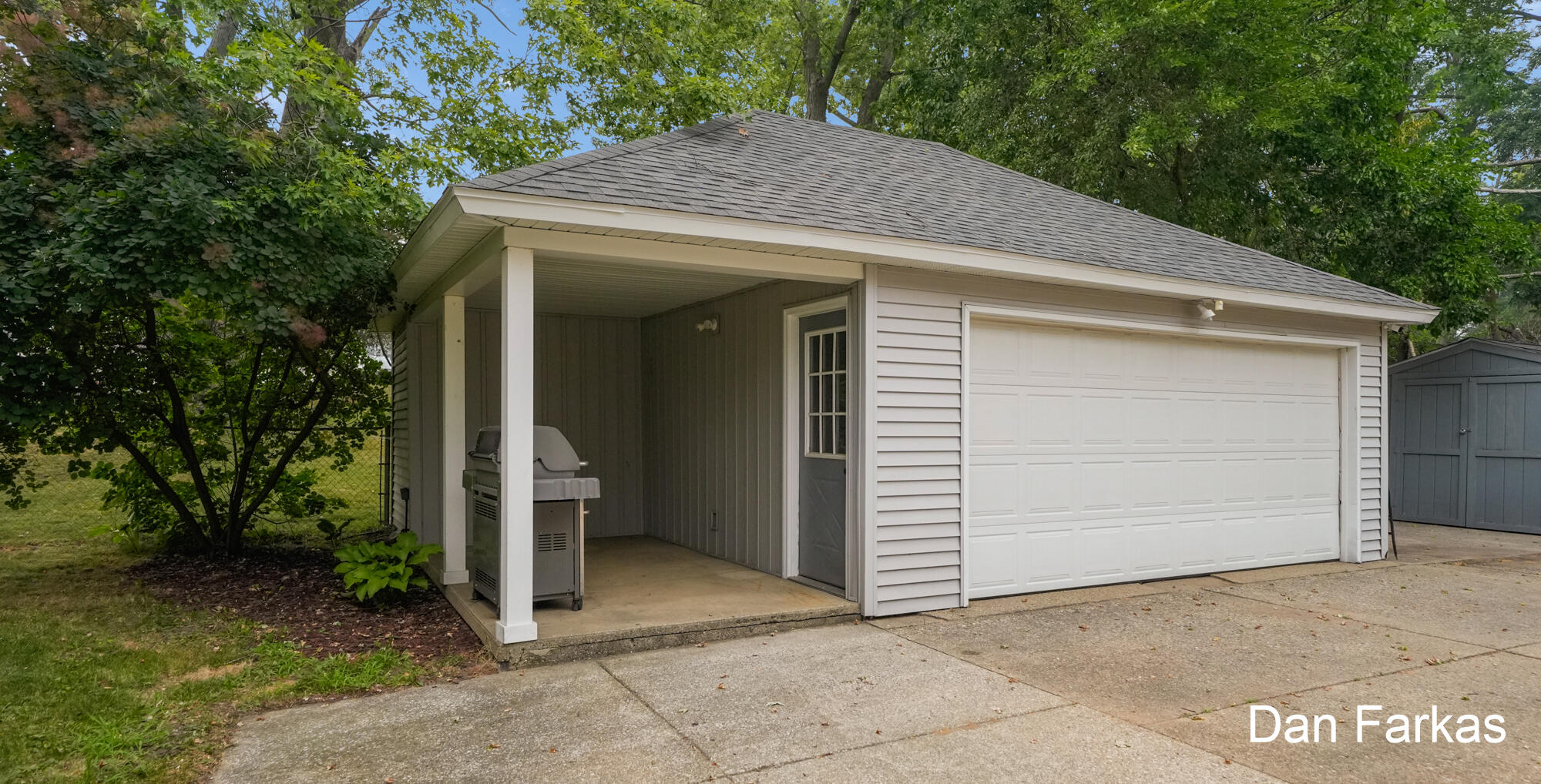 2531 Miller Avenue NW Grand Rapids MI 49544