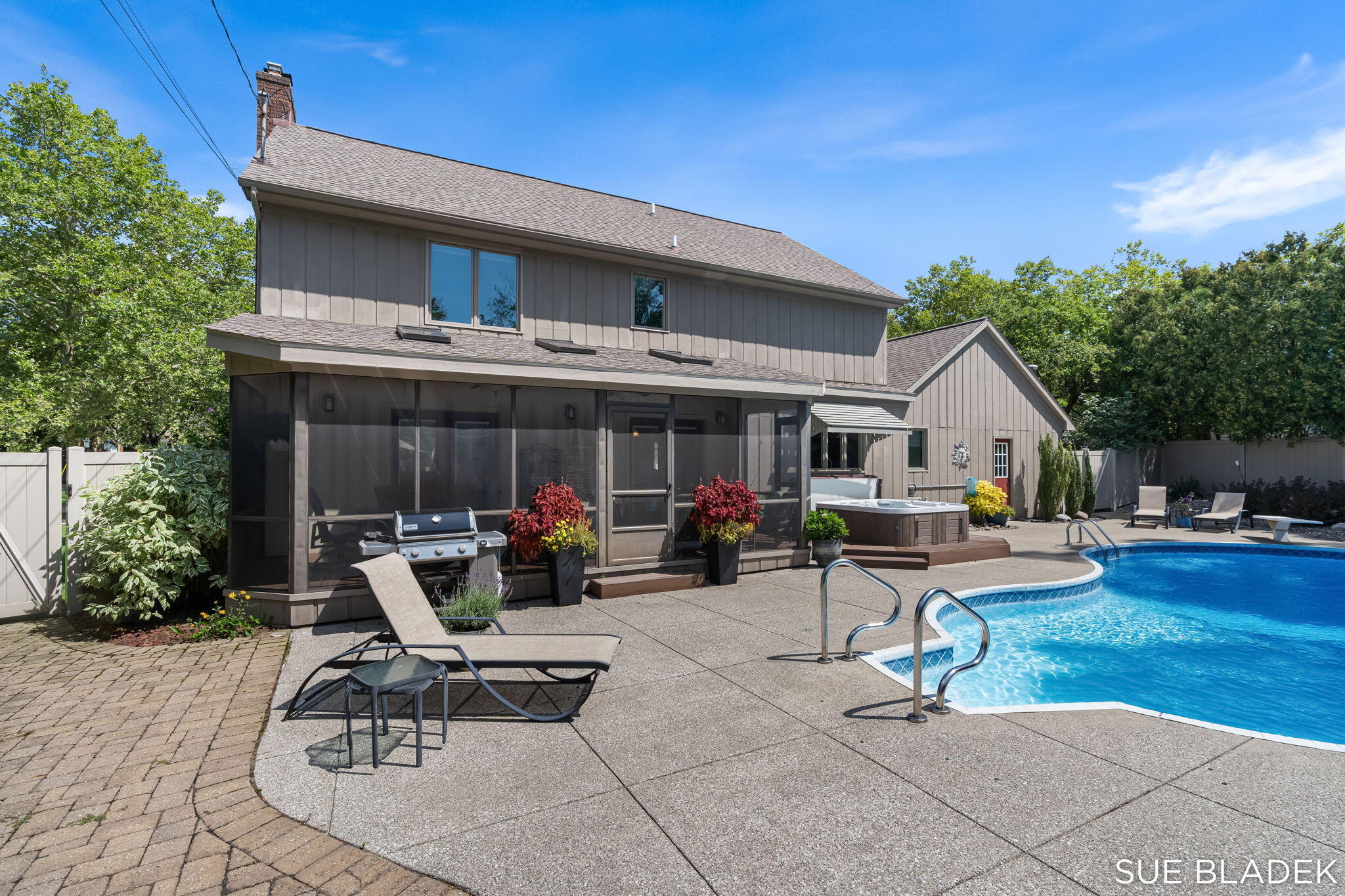 152 Sorrento Drive Holland MI 49423