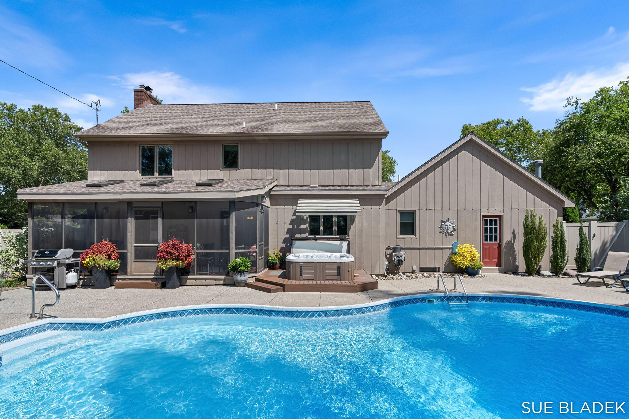 152 Sorrento Drive Holland MI 49423