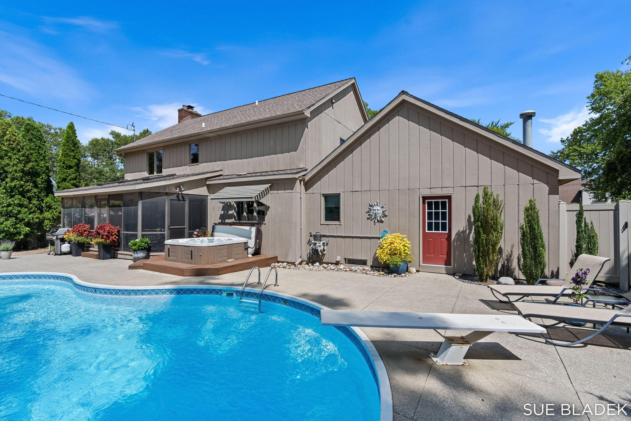 152 Sorrento Drive Holland MI 49423