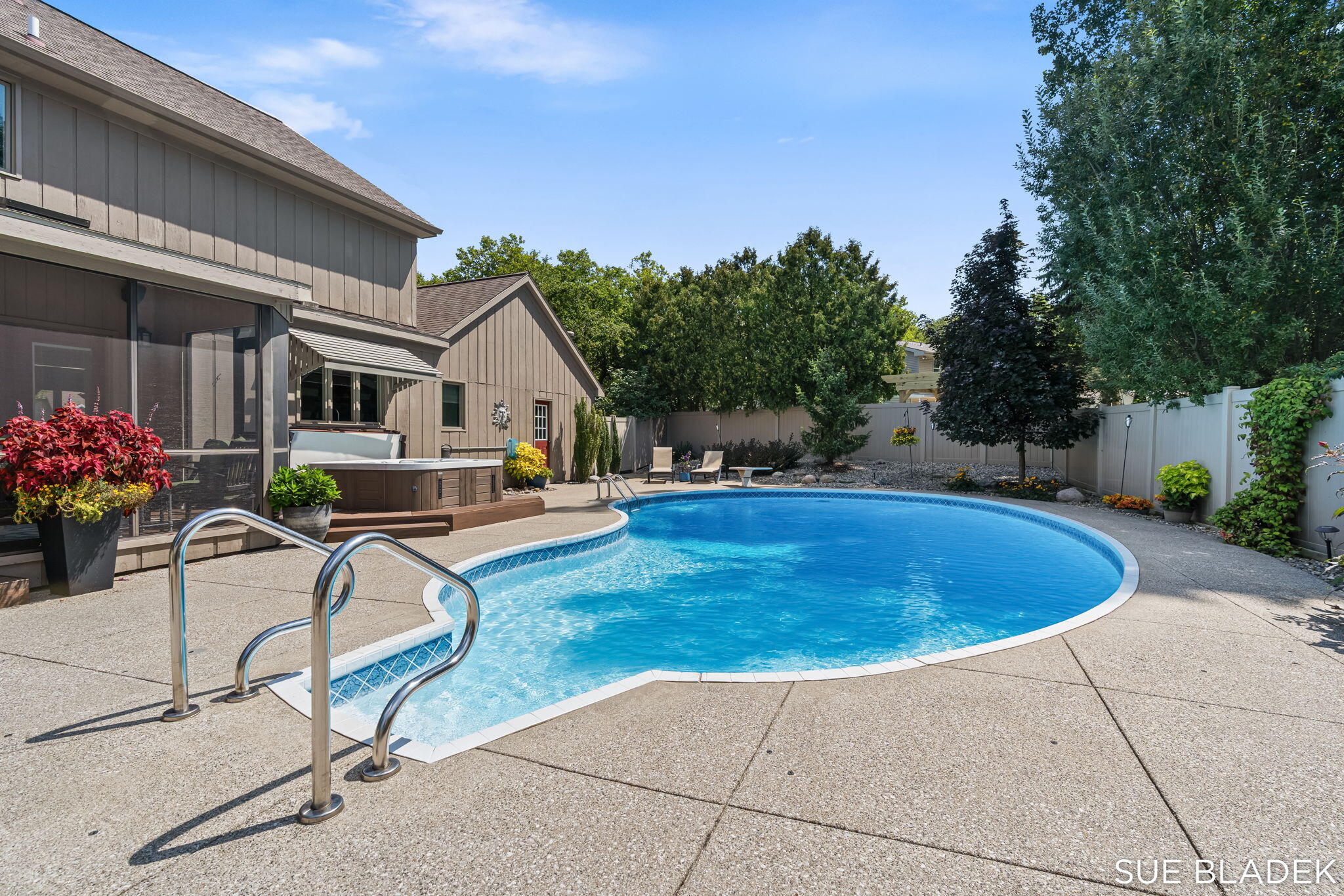 152 Sorrento Drive Holland MI 49423