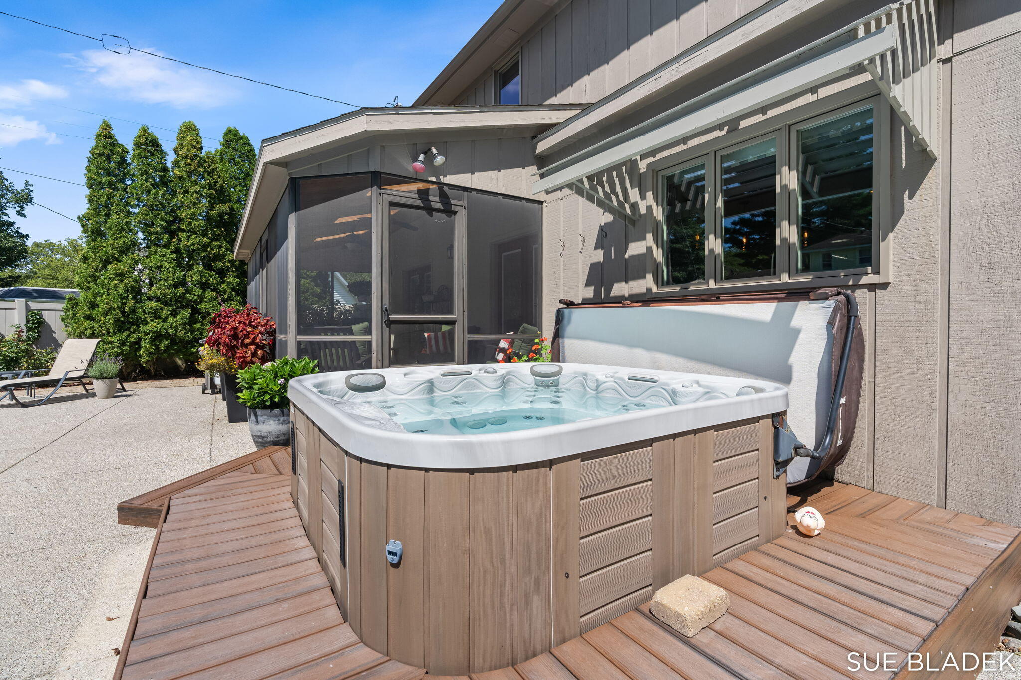152 Sorrento Drive Holland MI 49423