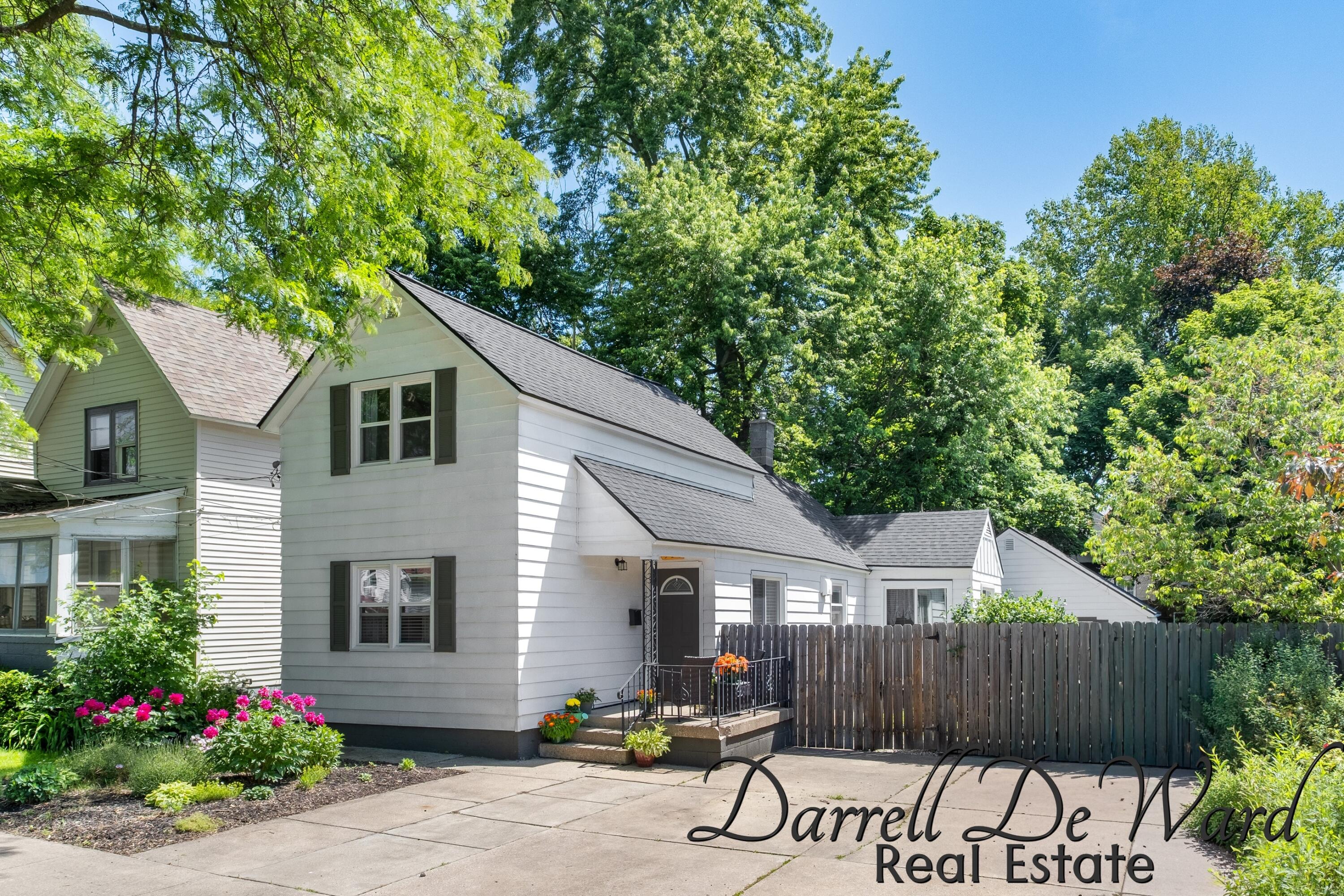 916 Lincoln Avenue NW Grand Rapids MI 49504