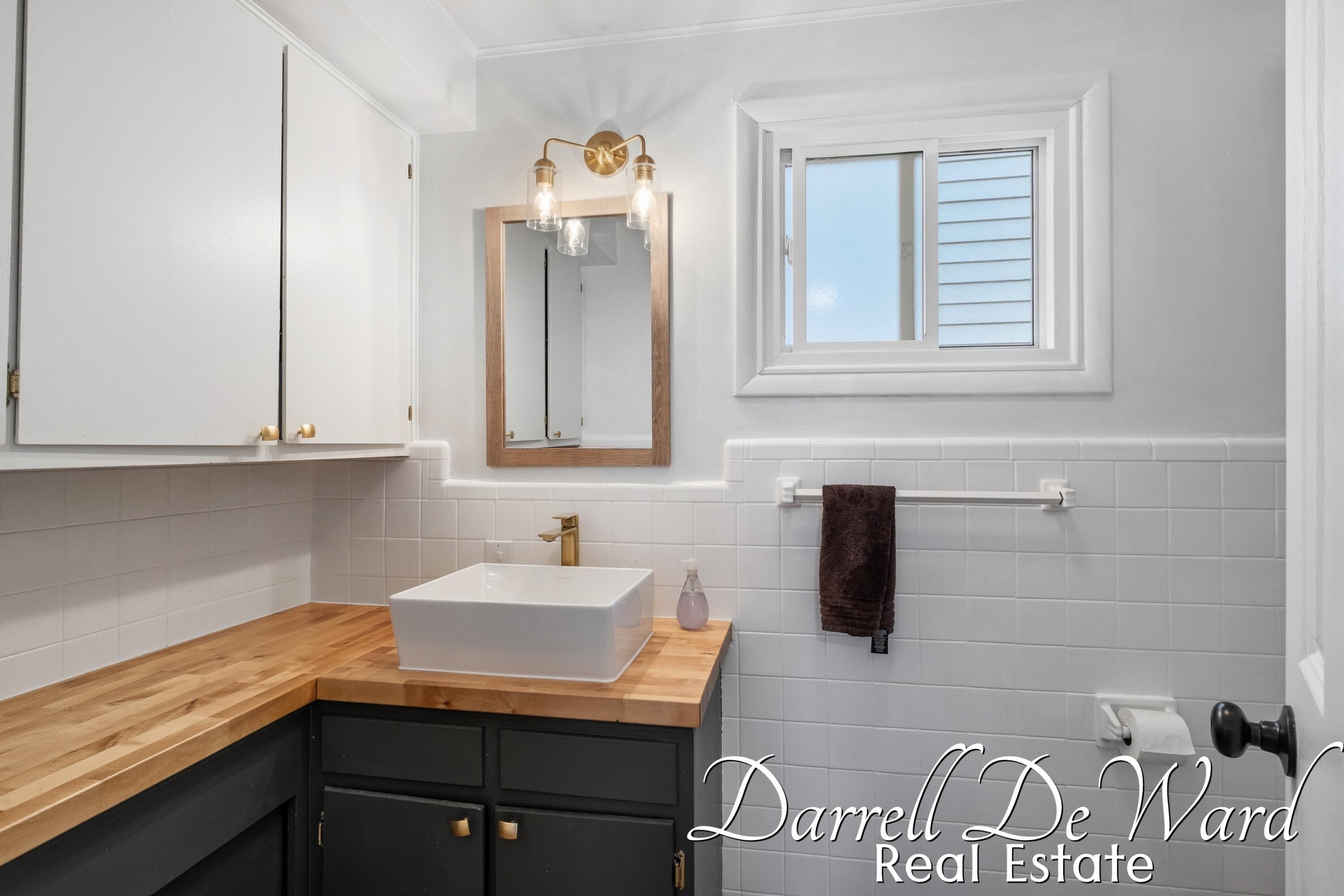 916 Lincoln Avenue NW Grand Rapids MI 49504