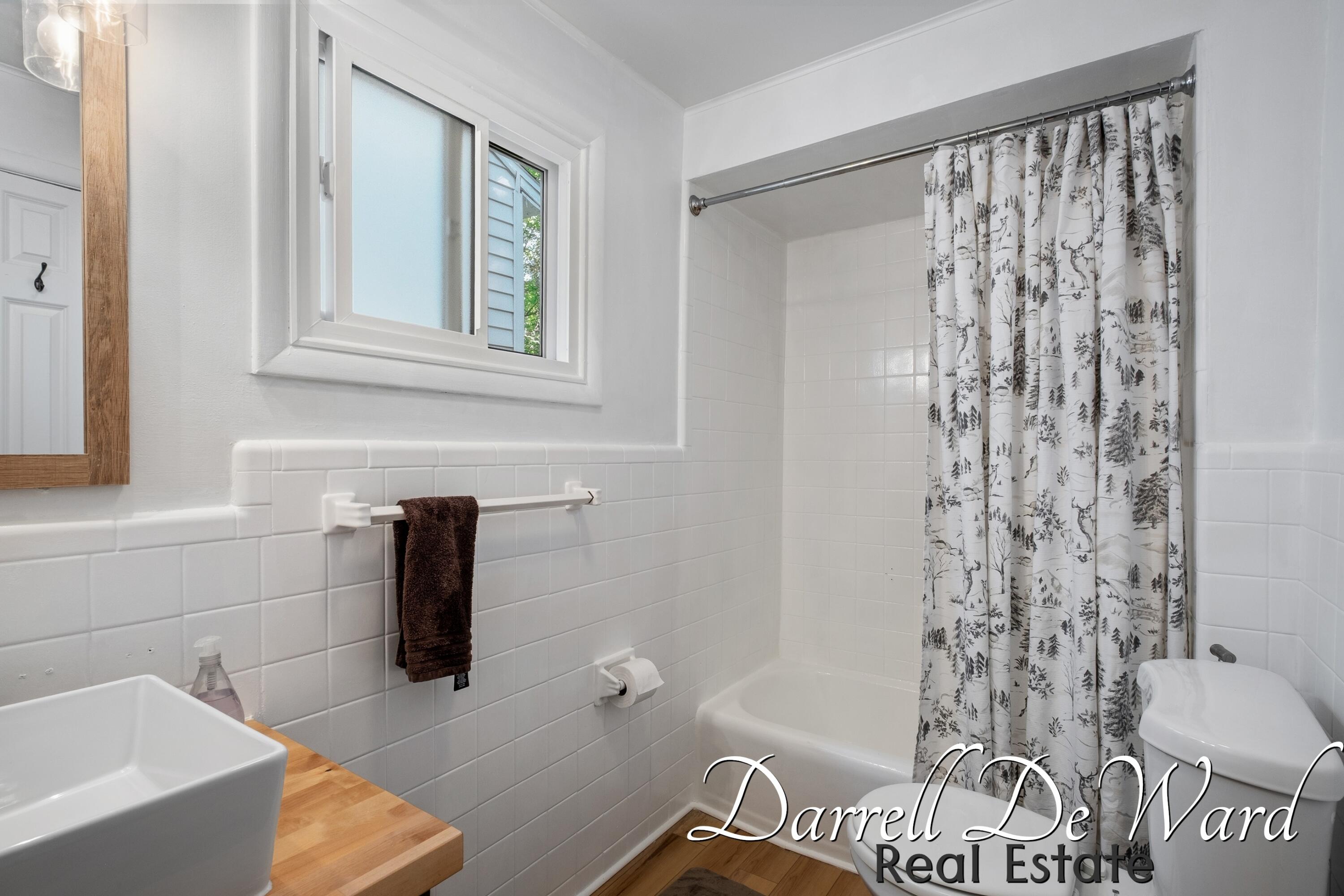916 Lincoln Avenue NW Grand Rapids MI 49504