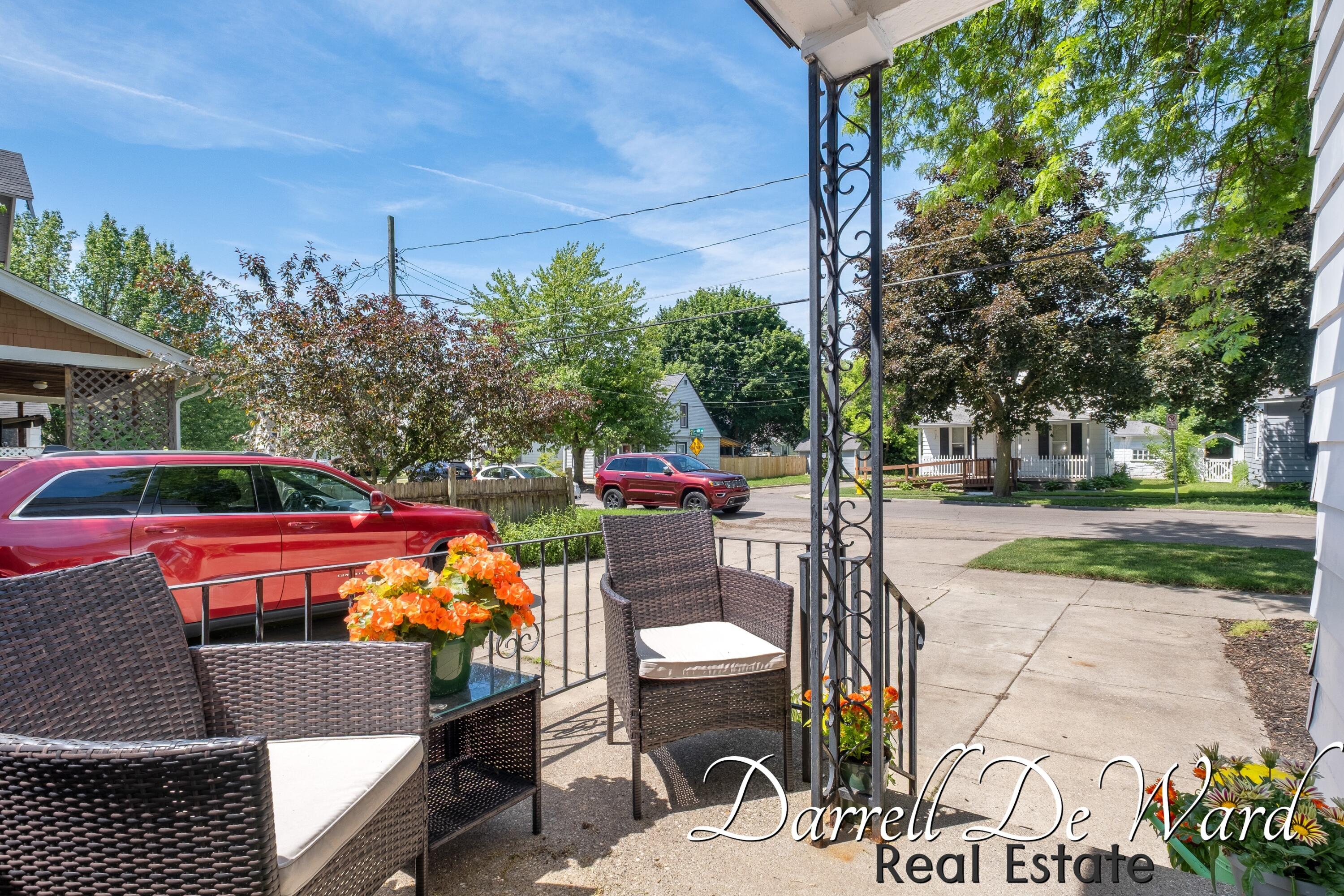 916 Lincoln Avenue NW Grand Rapids MI 49504