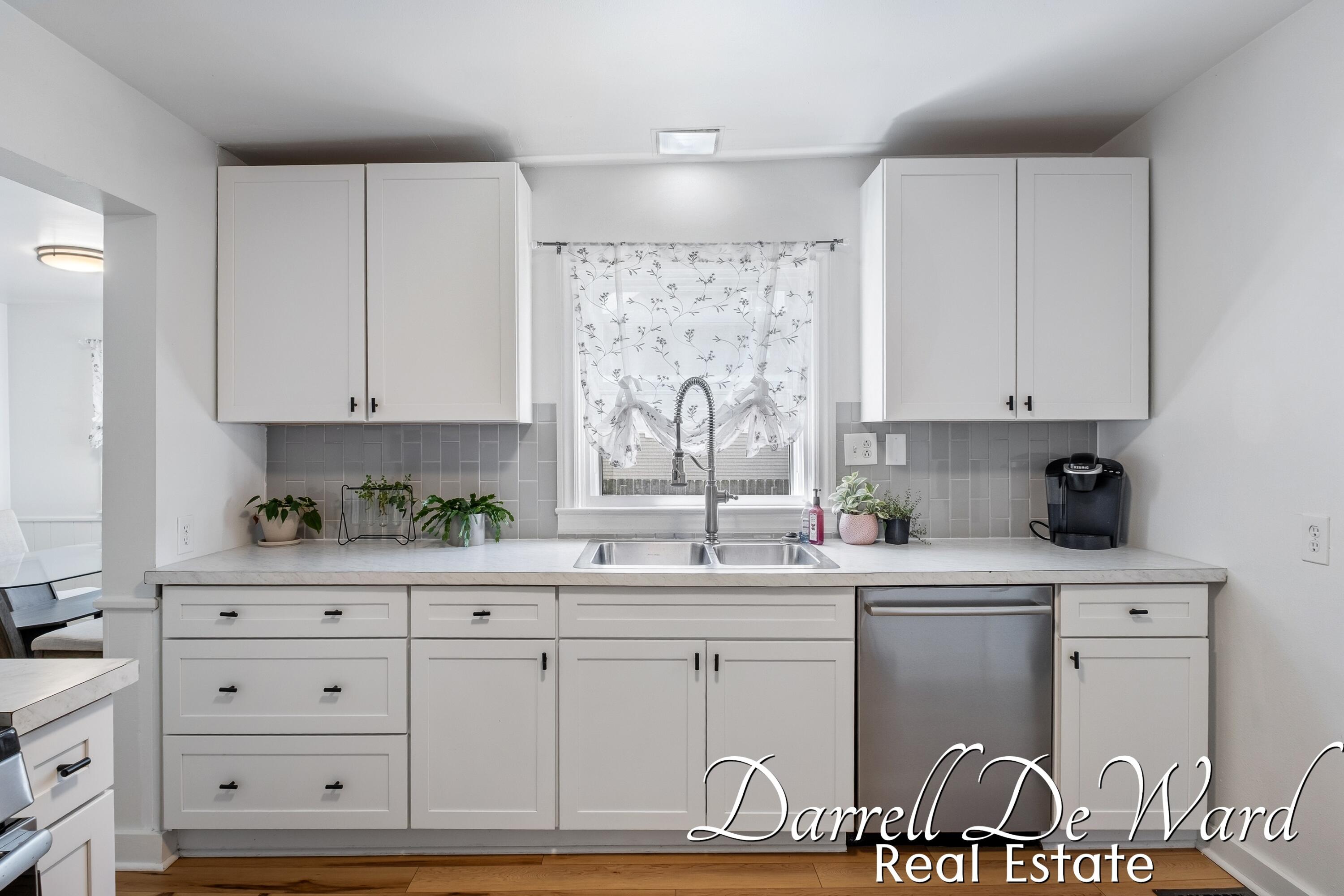 916 Lincoln Avenue NW Grand Rapids MI 49504