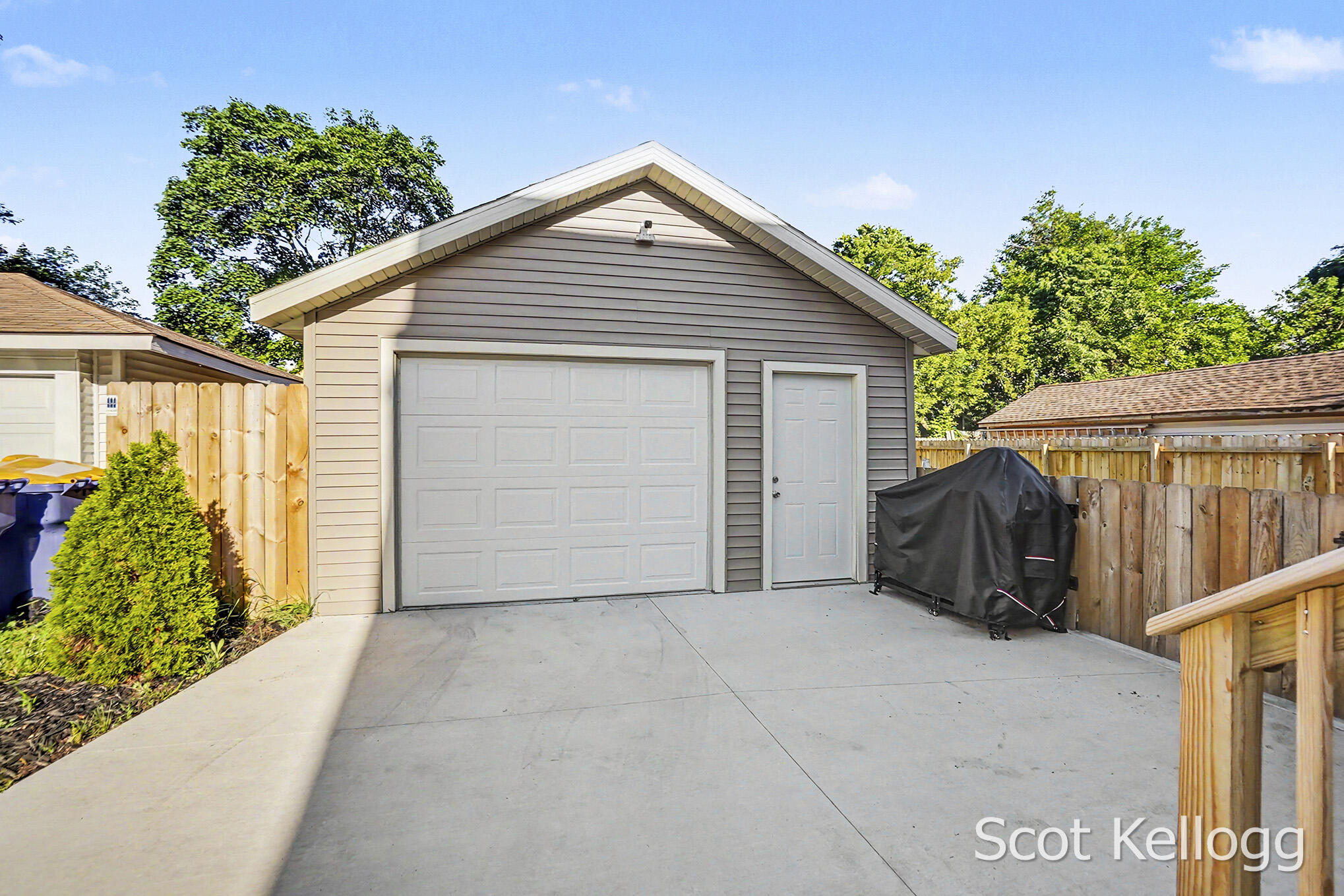 1821 Collins Avenue SE Grand Rapids MI 49507