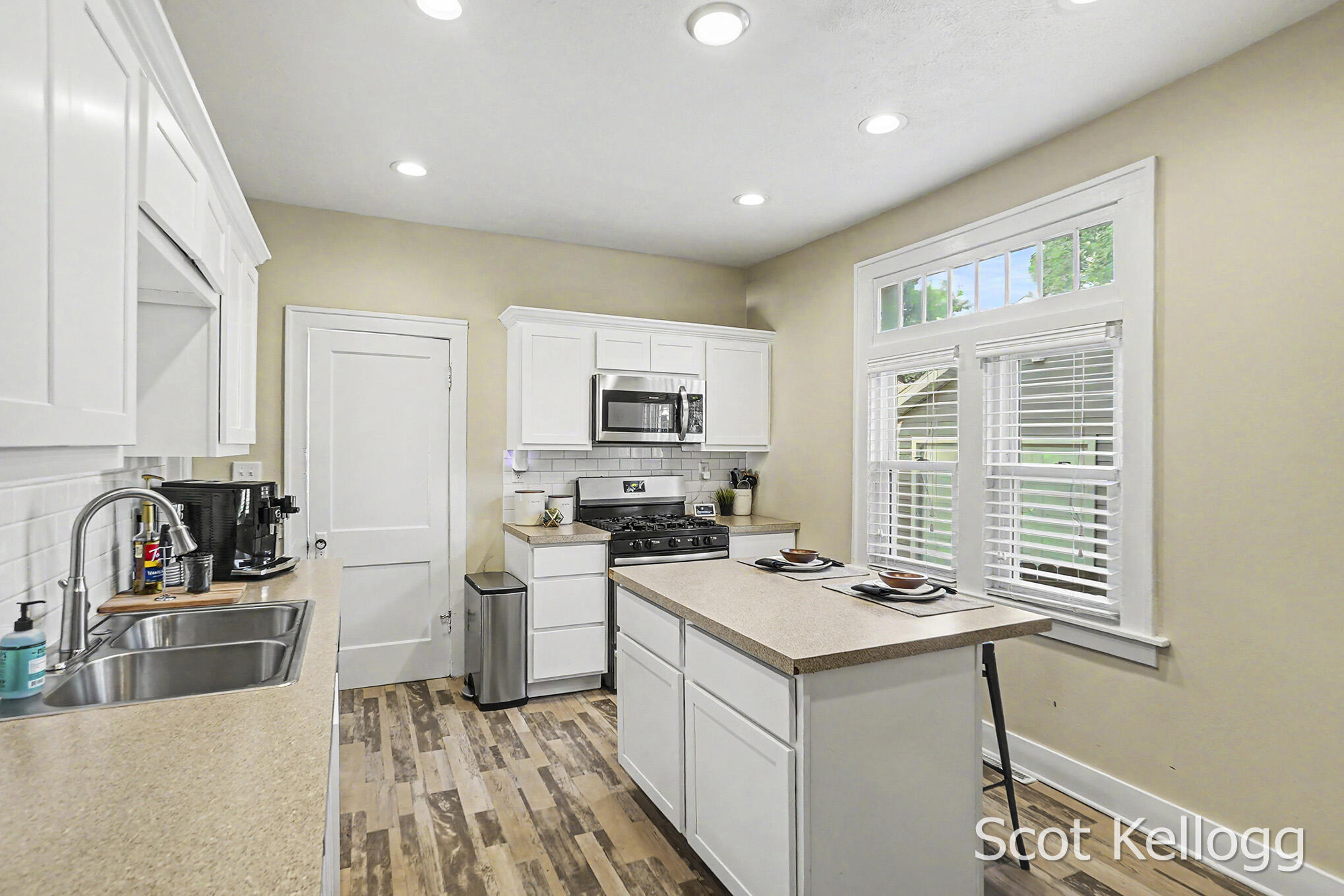 1821 Collins Avenue SE Grand Rapids MI 49507