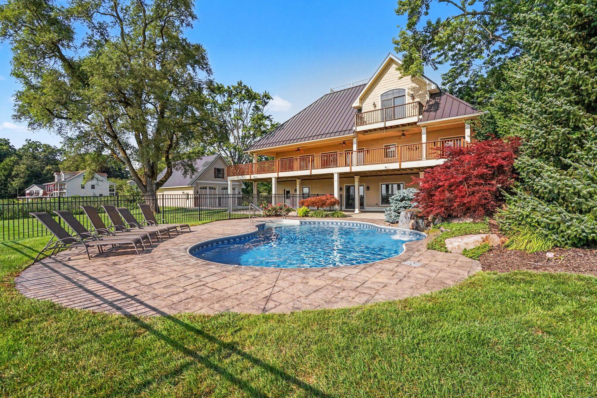 14848 152nd Avenue Grand Haven MI 49417