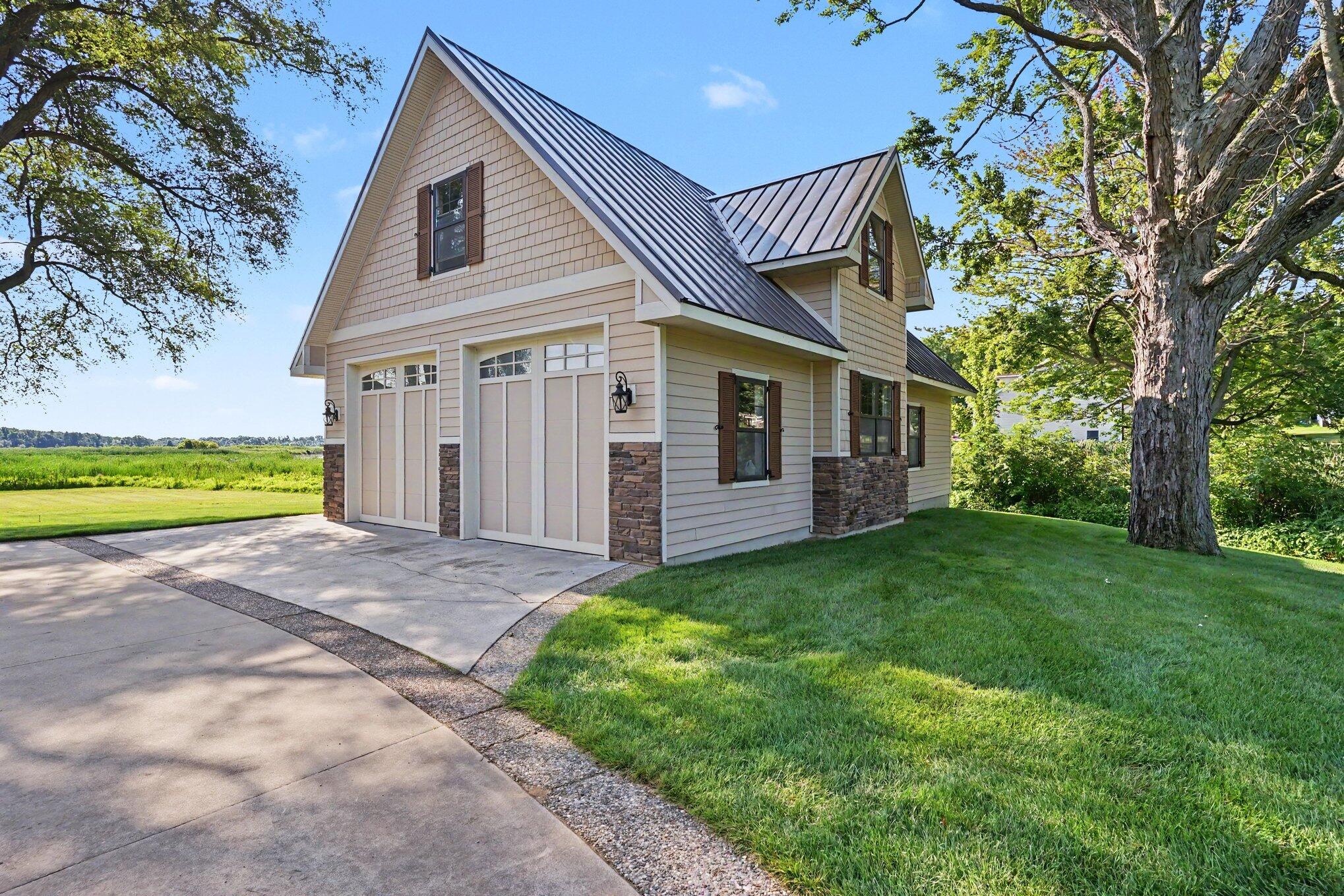 14848 152nd Avenue Grand Haven MI 49417