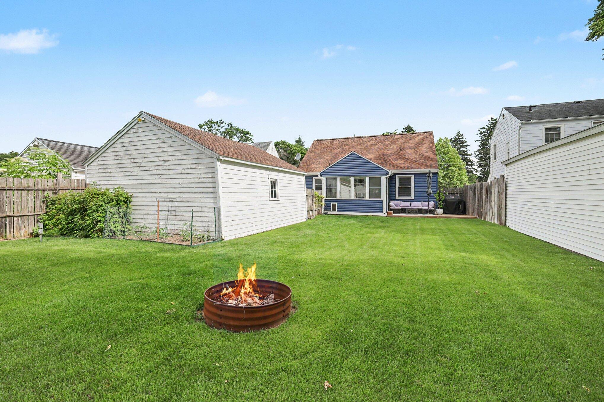 934 Reynard Street SE Grand Rapids MI 49507