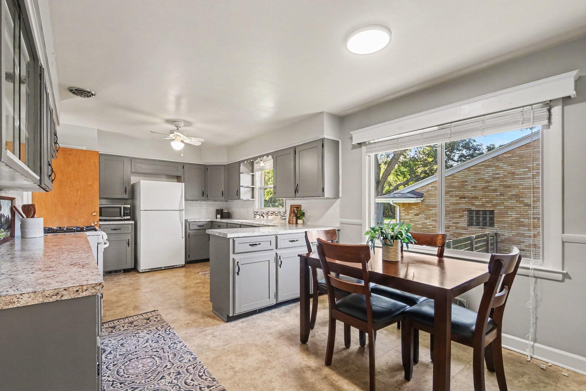 2741 Plainfield Avenue NE Grand Rapids MI 49505