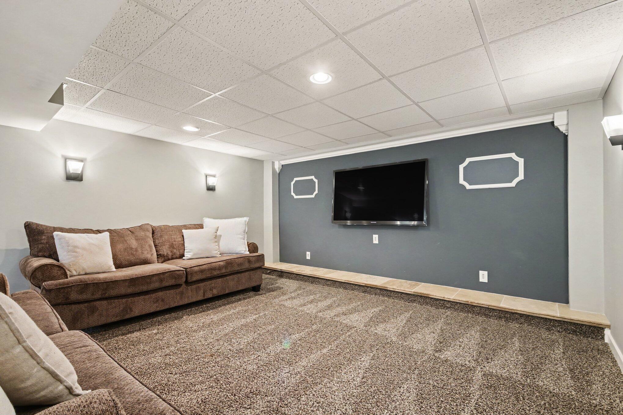 2741 Plainfield Avenue NE Grand Rapids MI 49505