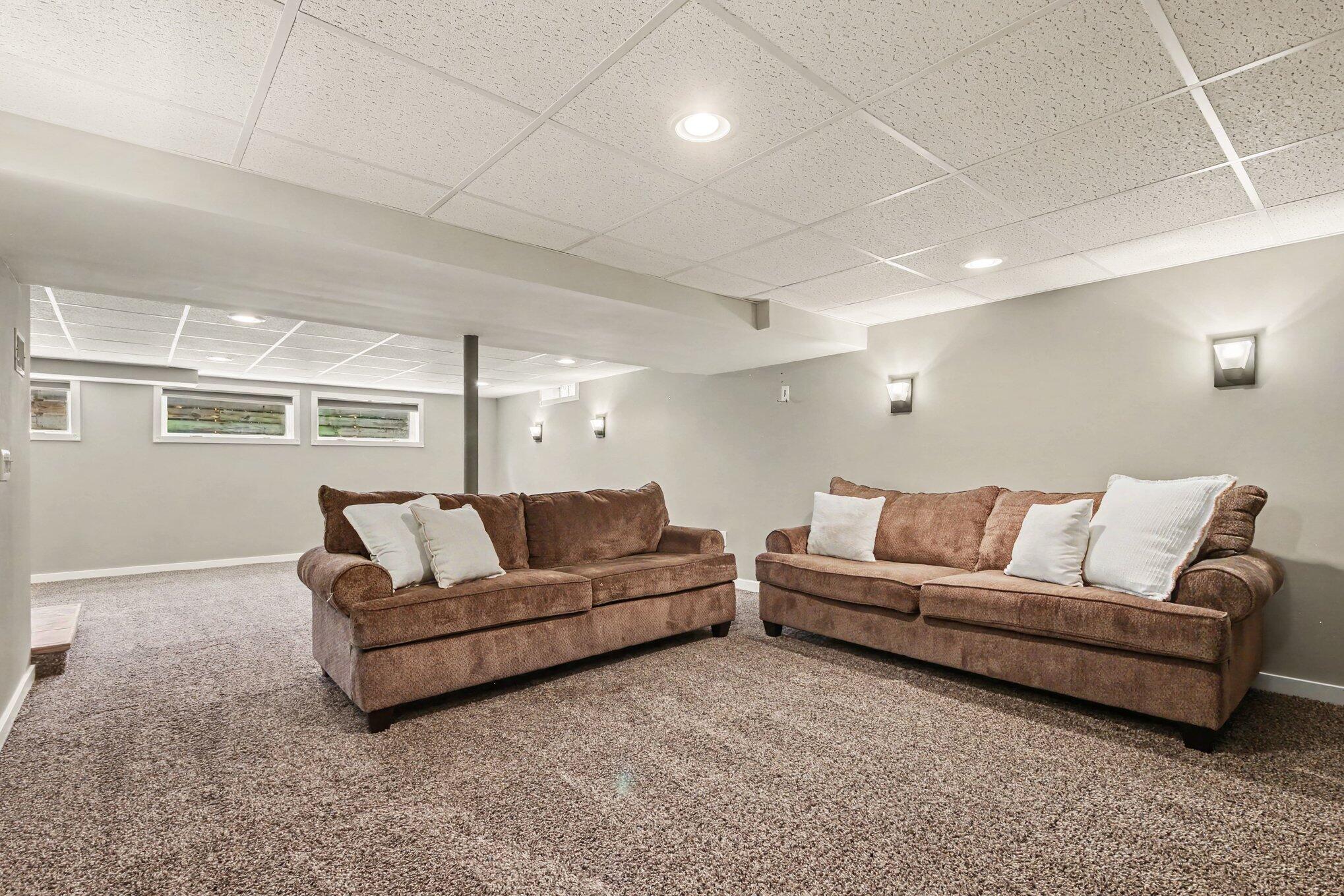 2741 Plainfield Avenue NE Grand Rapids MI 49505
