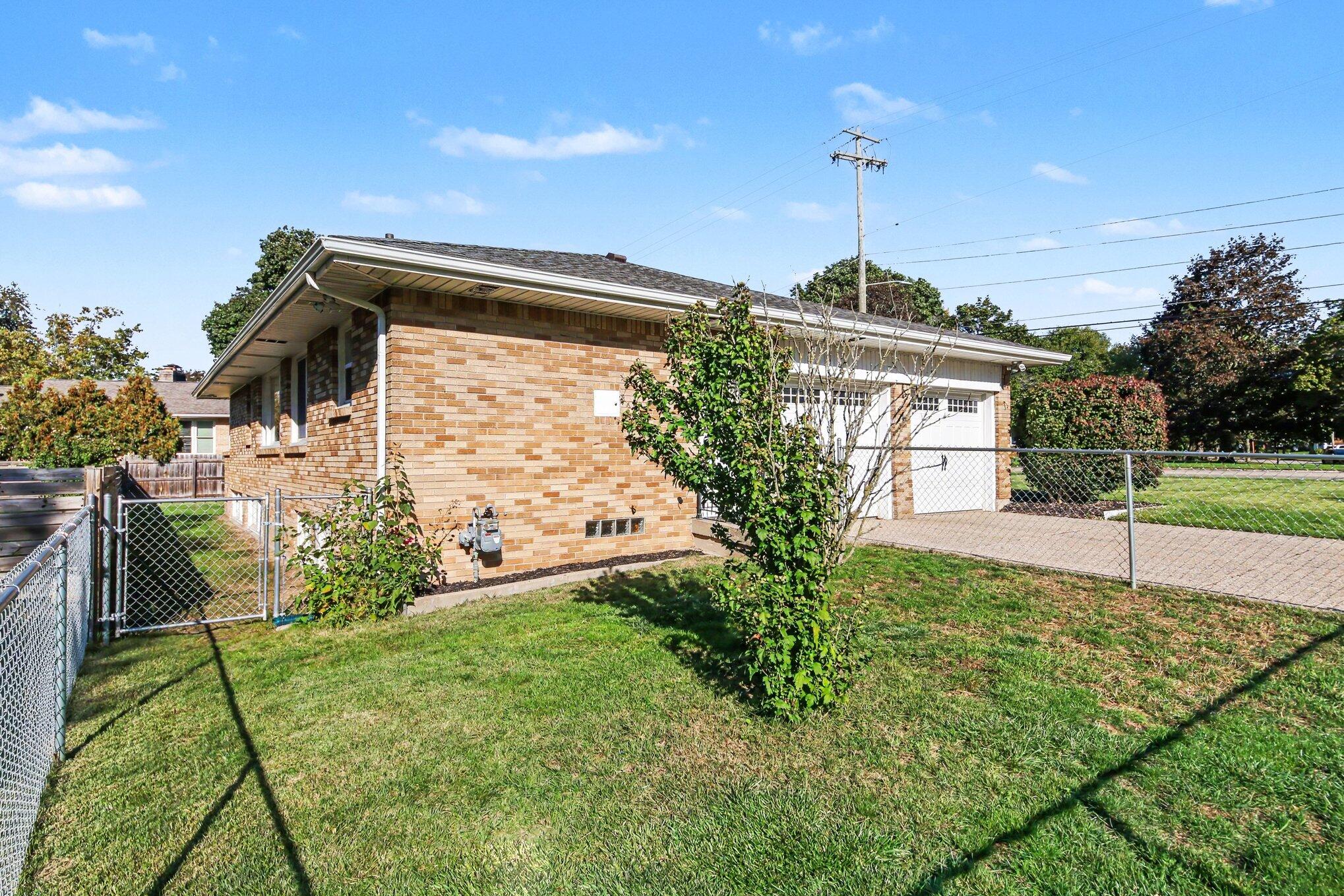 2741 Plainfield Avenue NE Grand Rapids MI 49505