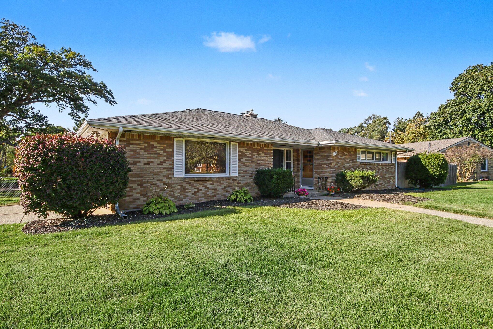 2741 Plainfield Avenue NE Grand Rapids MI 49505
