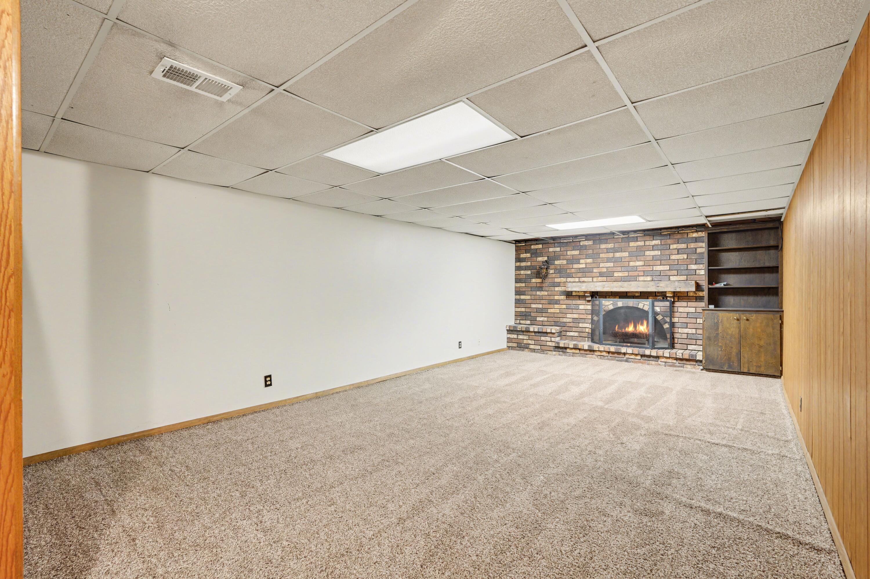 2120 Leffingwell Avenue NE Grand Rapids MI 49525