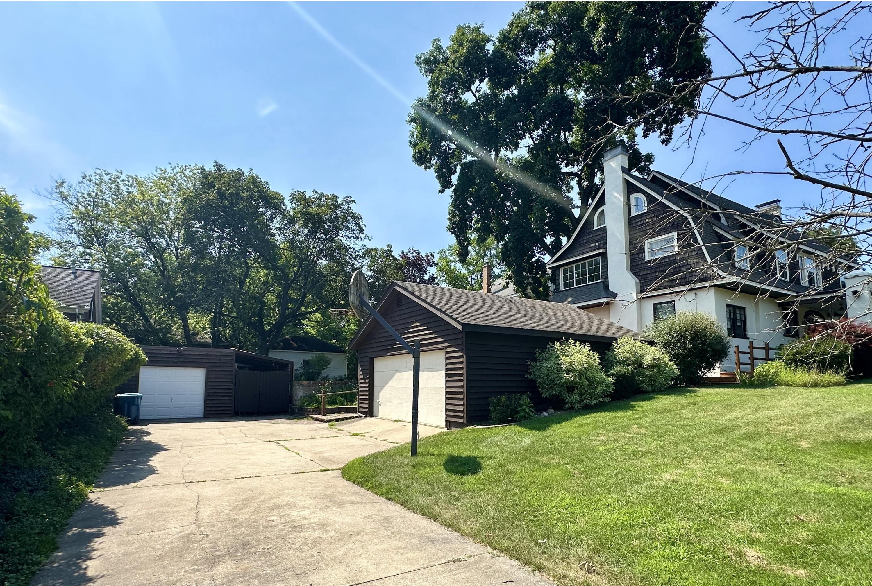 204 Monroe Street Kalamazoo MI 49006
