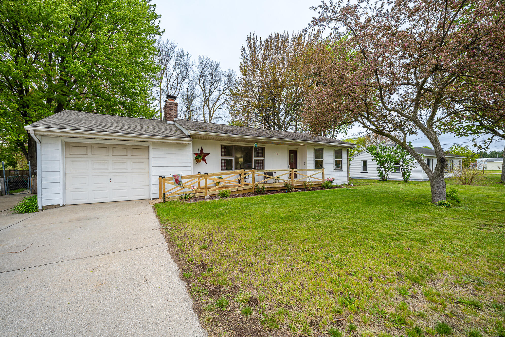 3104 E Apple Avenue Muskegon MI 49442