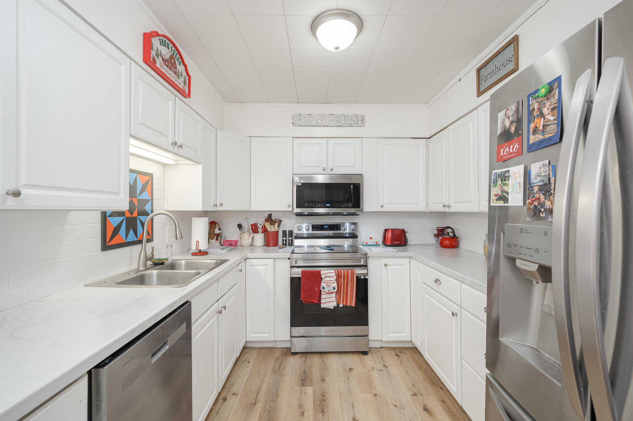 3104 E Apple Avenue Muskegon MI 49442