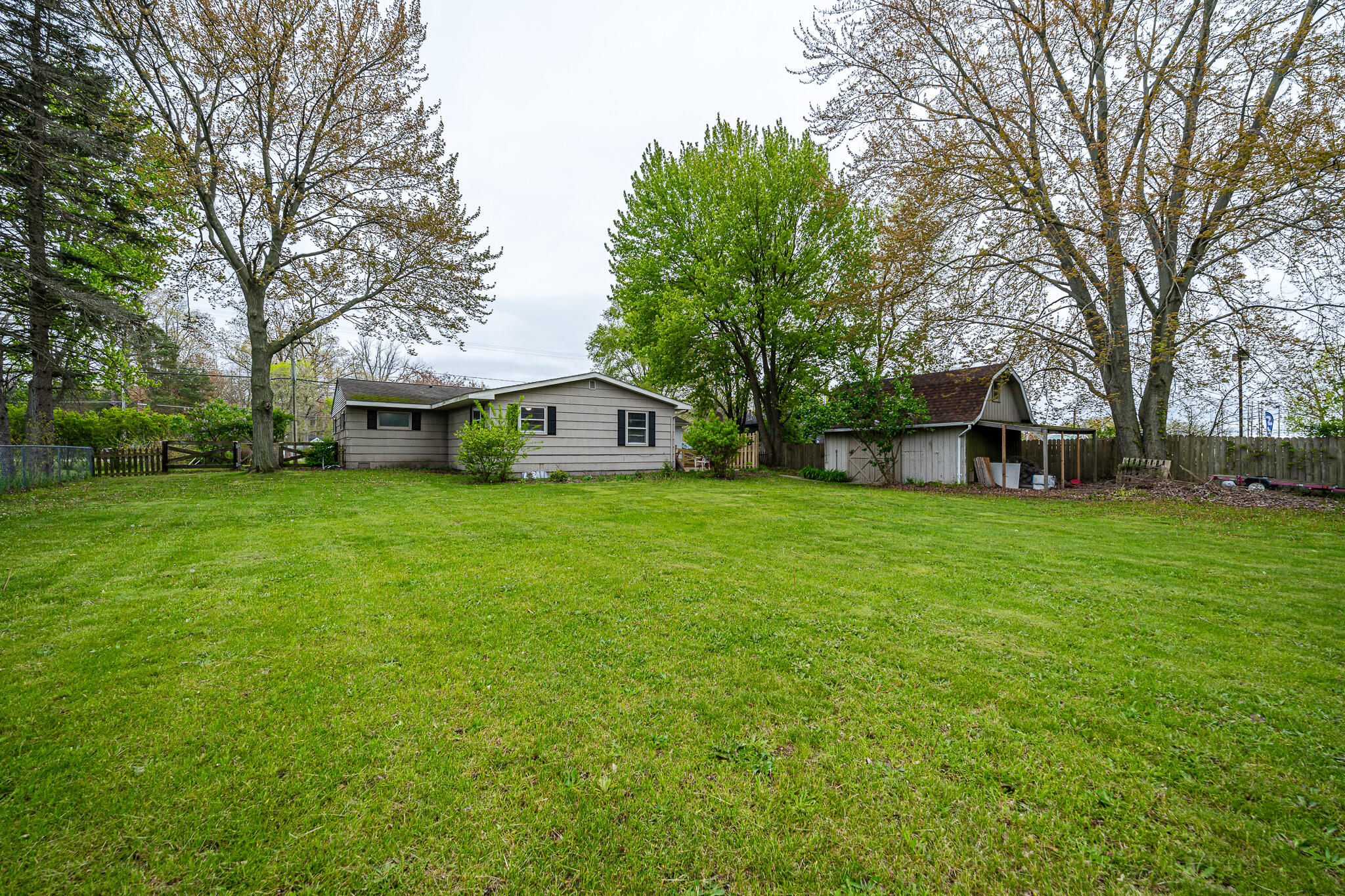 3104 E Apple Avenue Muskegon MI 49442