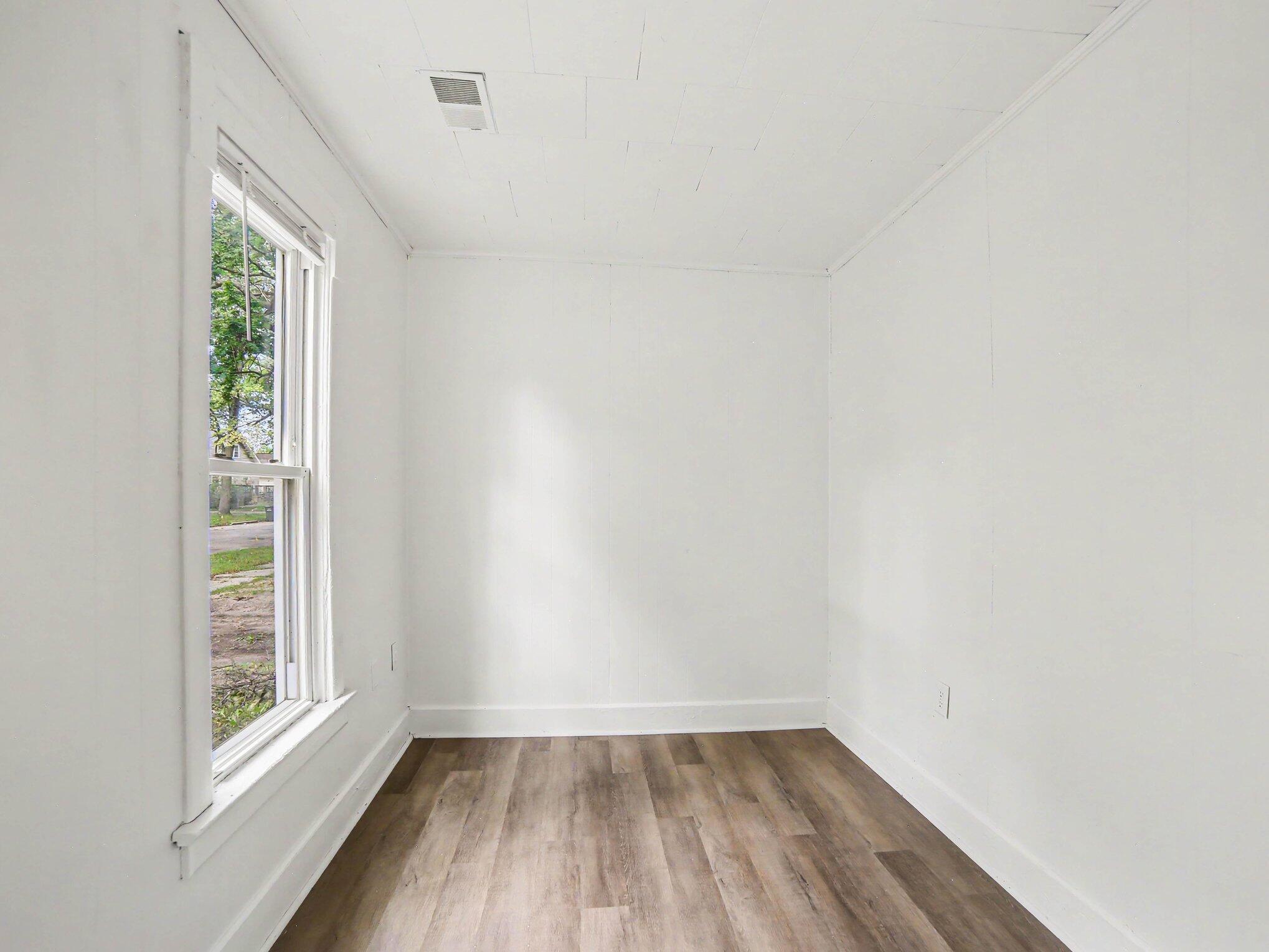 1876 Leahy Street Muskegon MI 49442