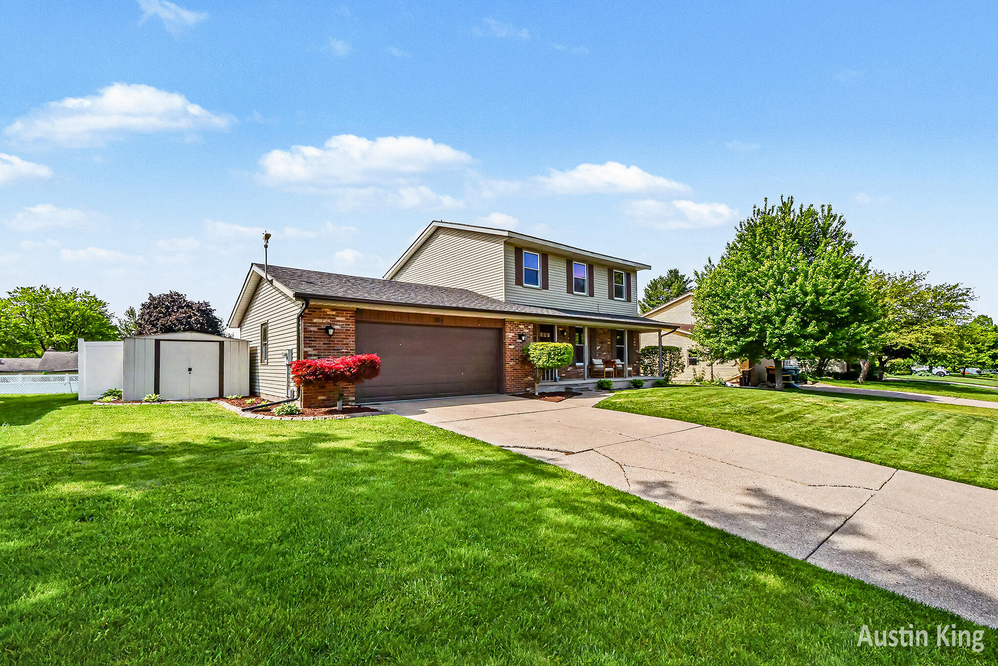 2182 Jamestown Drive SE Grand Rapids MI 49508