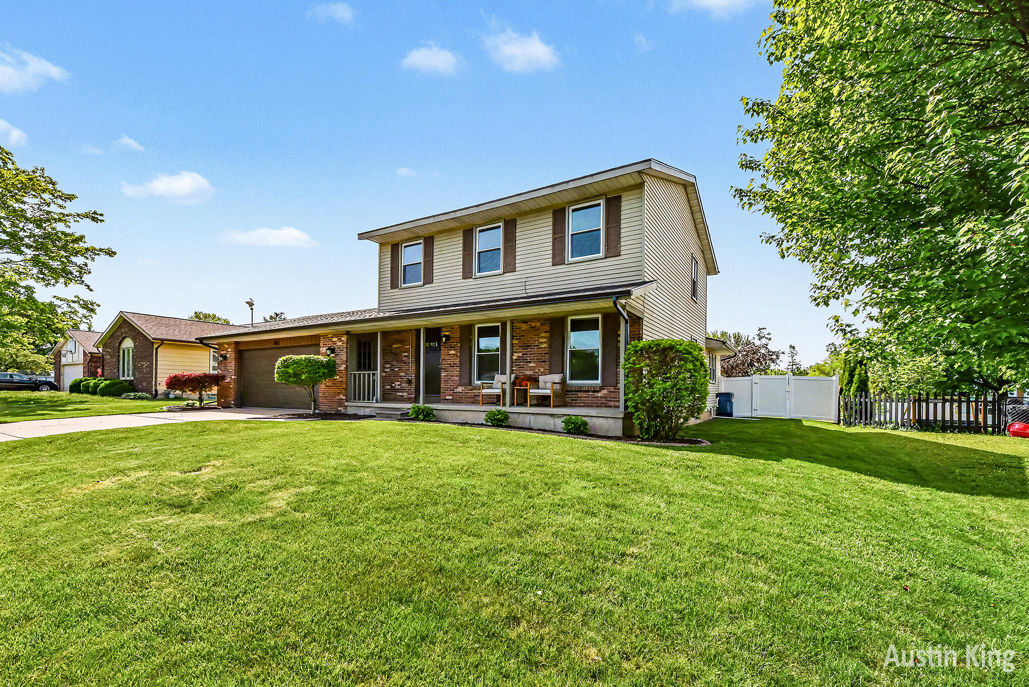 2182 Jamestown Drive SE Grand Rapids MI 49508