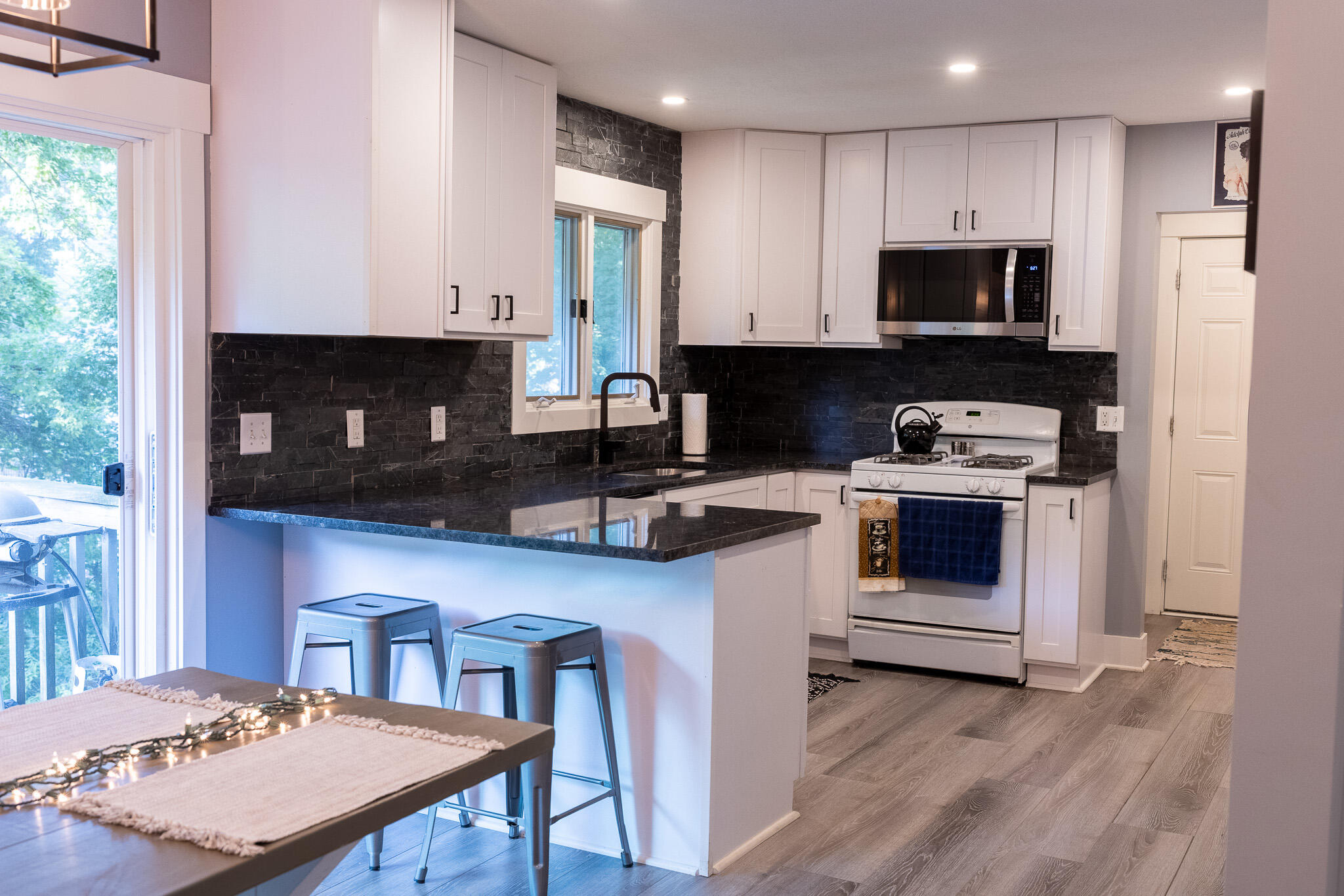 2591 Pinesboro Drive NE Grand Rapids MI 49525