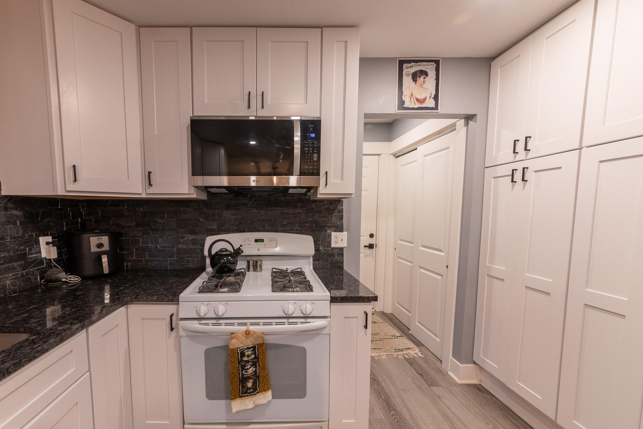 2591 Pinesboro Drive NE Grand Rapids MI 49525