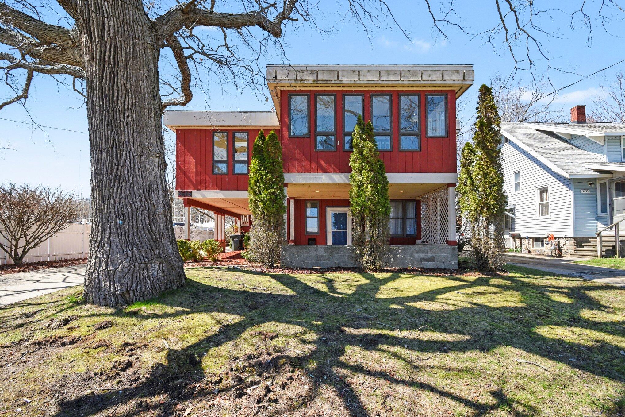 3135 Lakeshore Drive Muskegon MI 49441