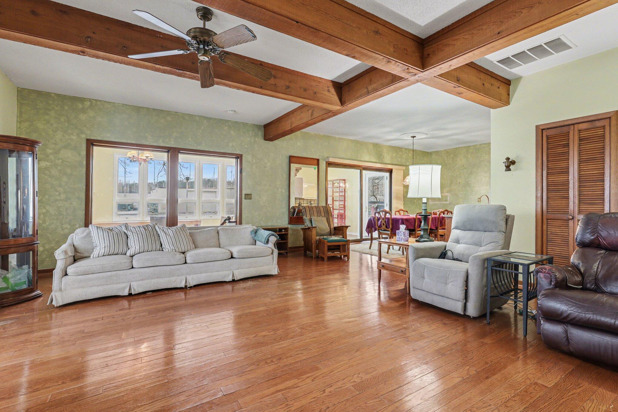 3135 Lakeshore Drive Muskegon MI 49441