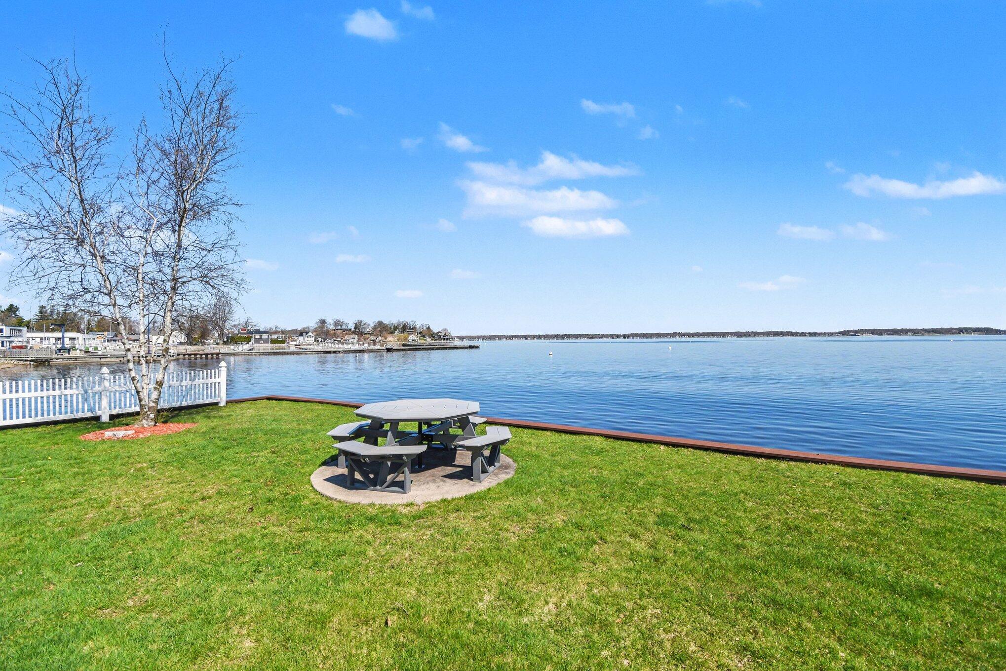 3135 Lakeshore Drive Muskegon MI 49441