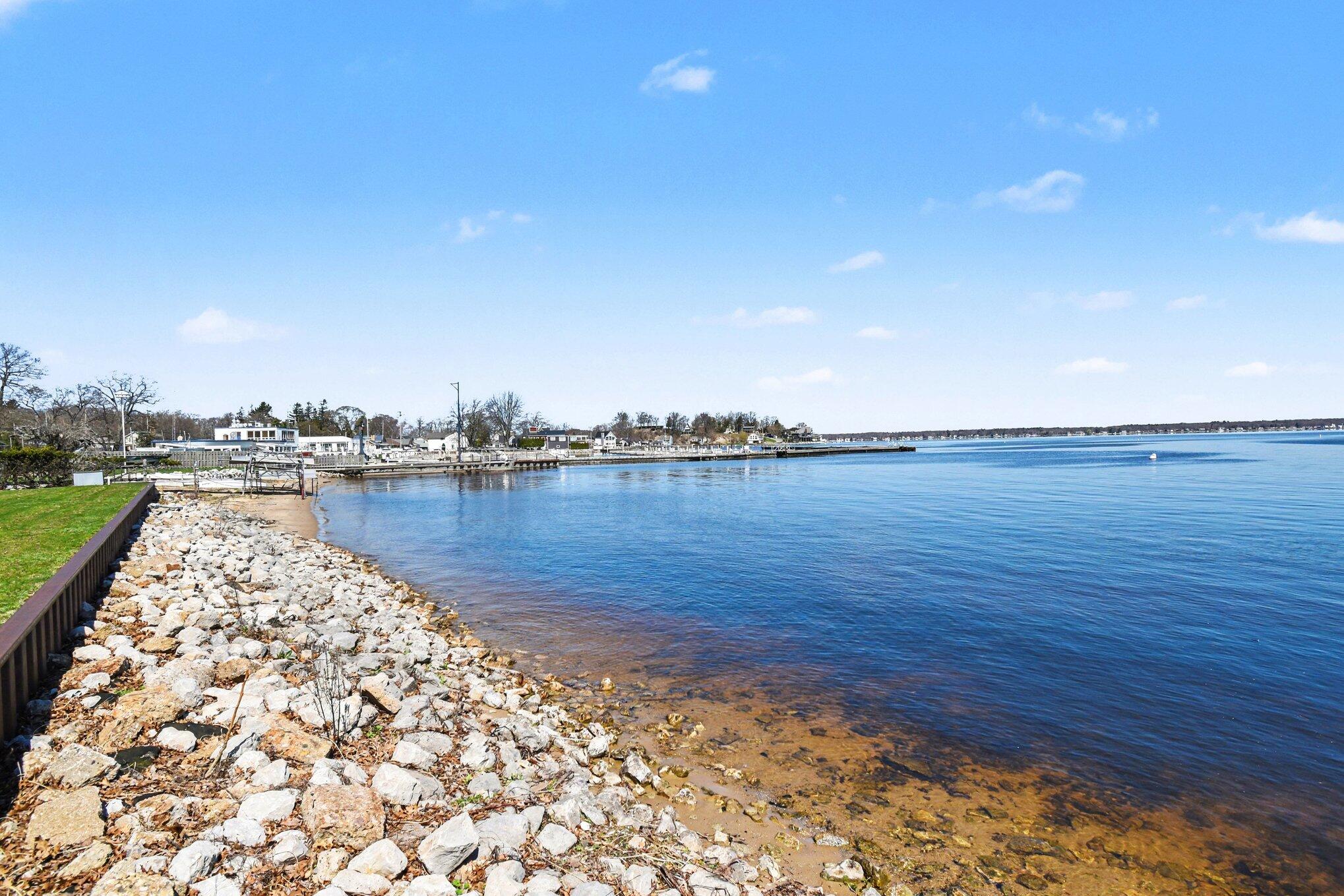 3135 Lakeshore Drive Muskegon MI 49441