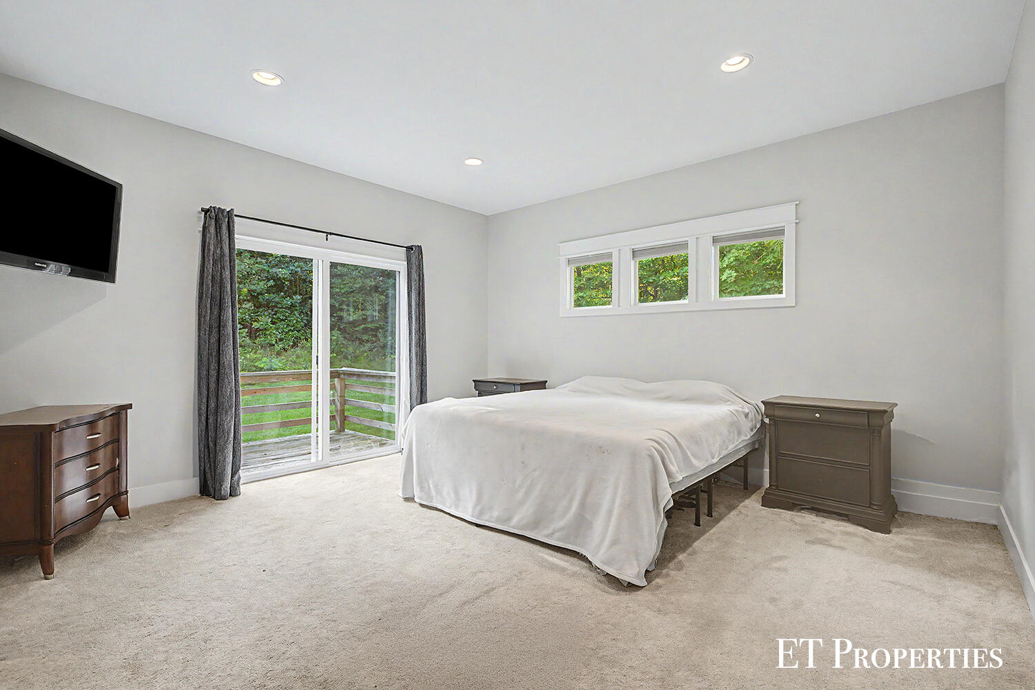 7801 Cascade Road SE Grand Rapids MI 49546