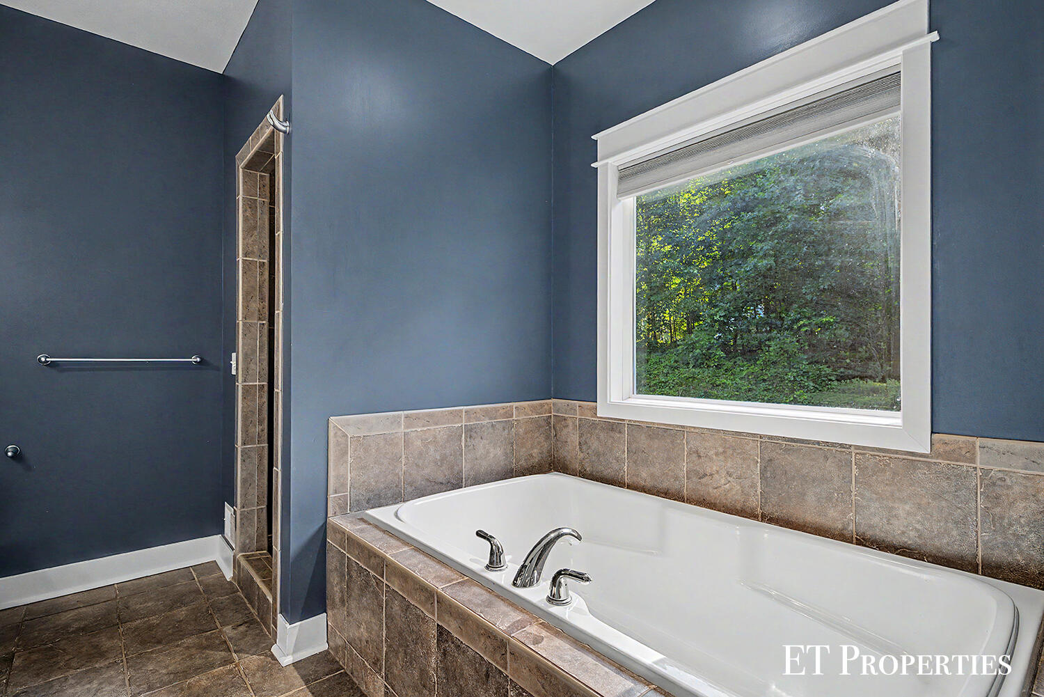 7801 Cascade Road SE Grand Rapids MI 49546