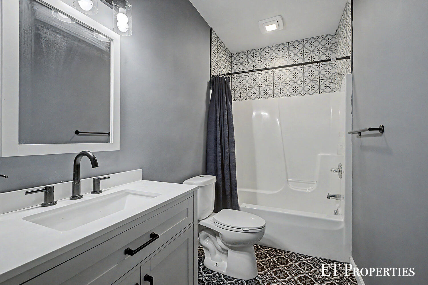 7801 Cascade Road SE Grand Rapids MI 49546