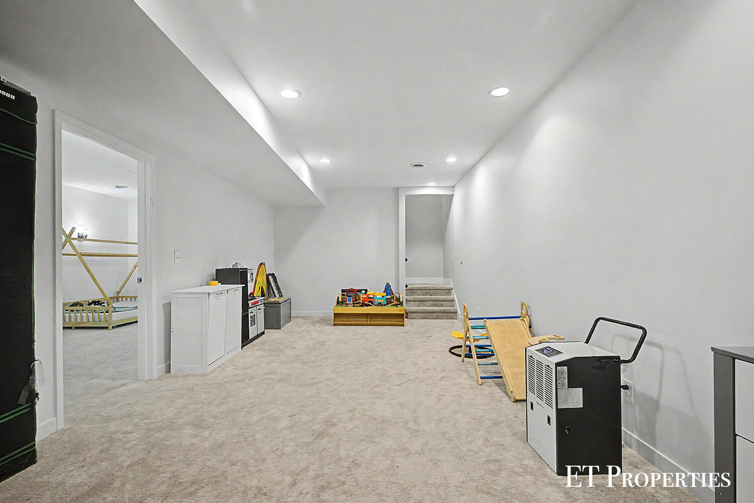 7801 Cascade Road SE Grand Rapids MI 49546
