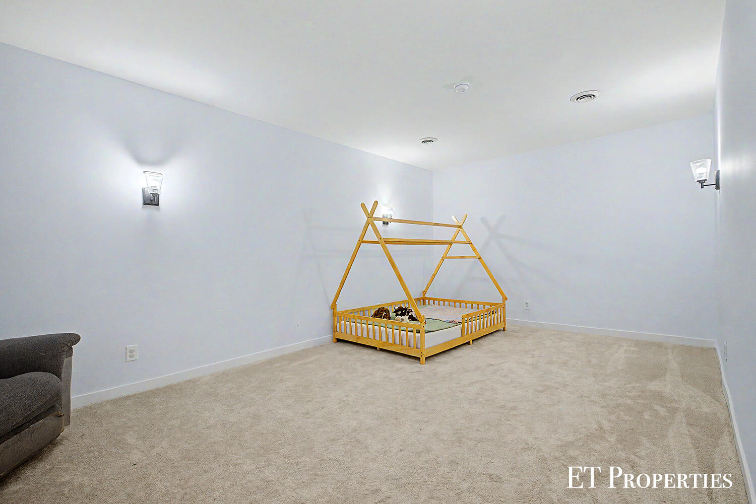 7801 Cascade Road SE Grand Rapids MI 49546